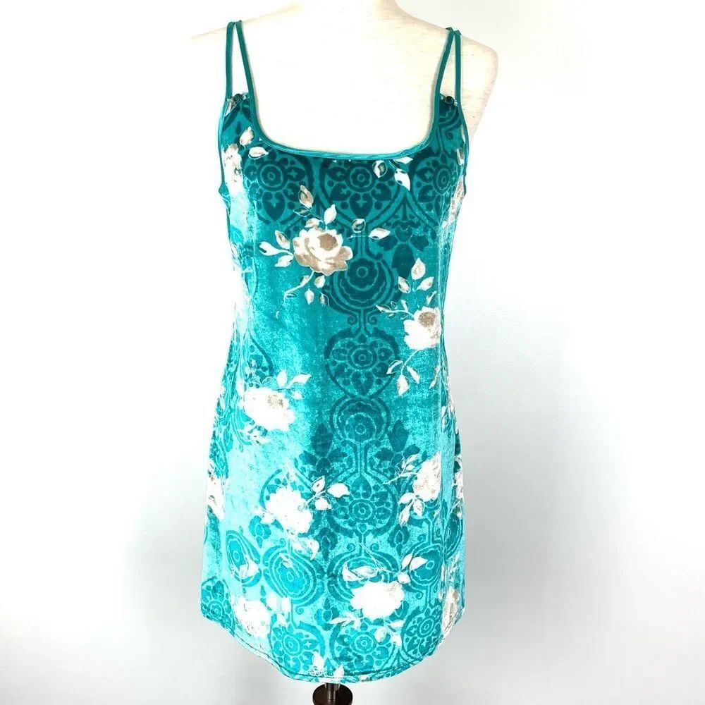 California Dynasty Vintage Floral Super Soft Chemise S